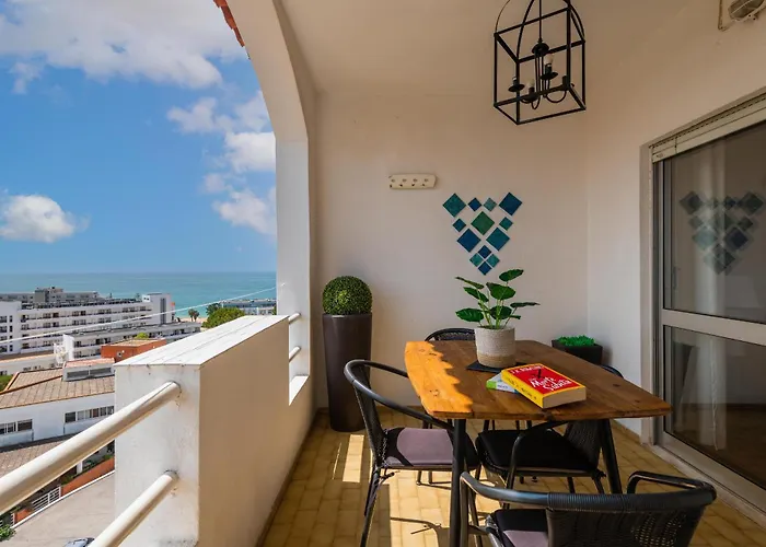 Sea View Town 2 Bedroom 5 Min From The Appartamento Albufeira
