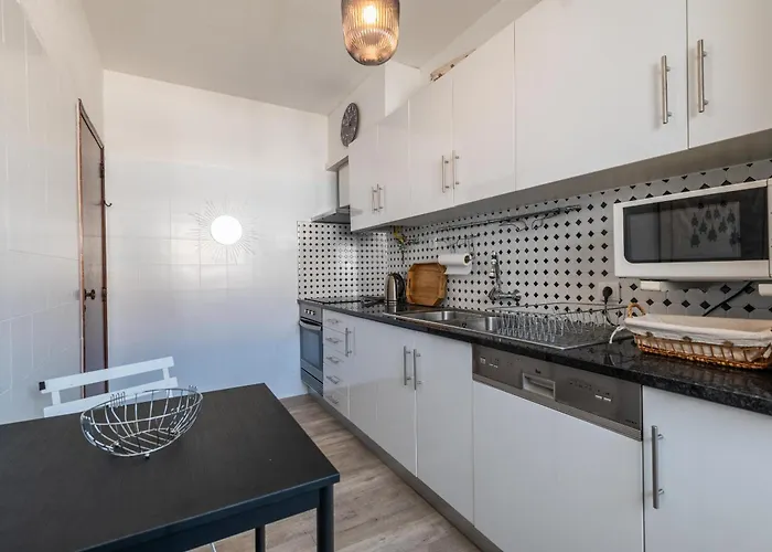 Sea View Town 2 Bedroom 5 Min From The Apartment *