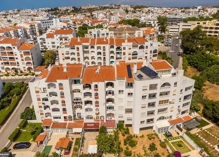 Apartment Sea View Town 2 Bedroom 5 Min From The Albufeira