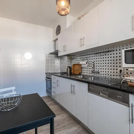 Sea View Town 2 Bedroom 5 Min From The شقة *